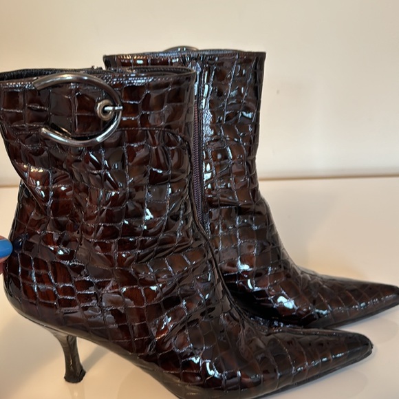 Stuart Weitzman brown mic croc booties - Picture 4 of 9